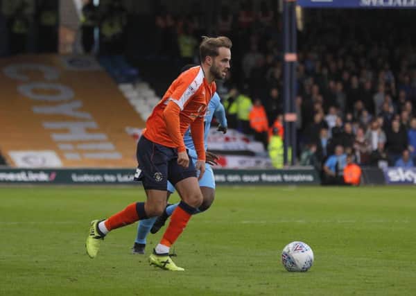 Andrew Shinnie in action against Coventry